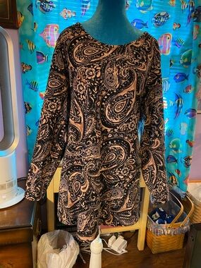 Paisley Long-Sleeve Scoop Neck Top